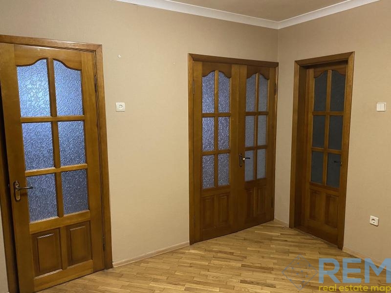 продажа трехкомнатной квартиры номер A-173405 в Приморском районе, фото номер 7